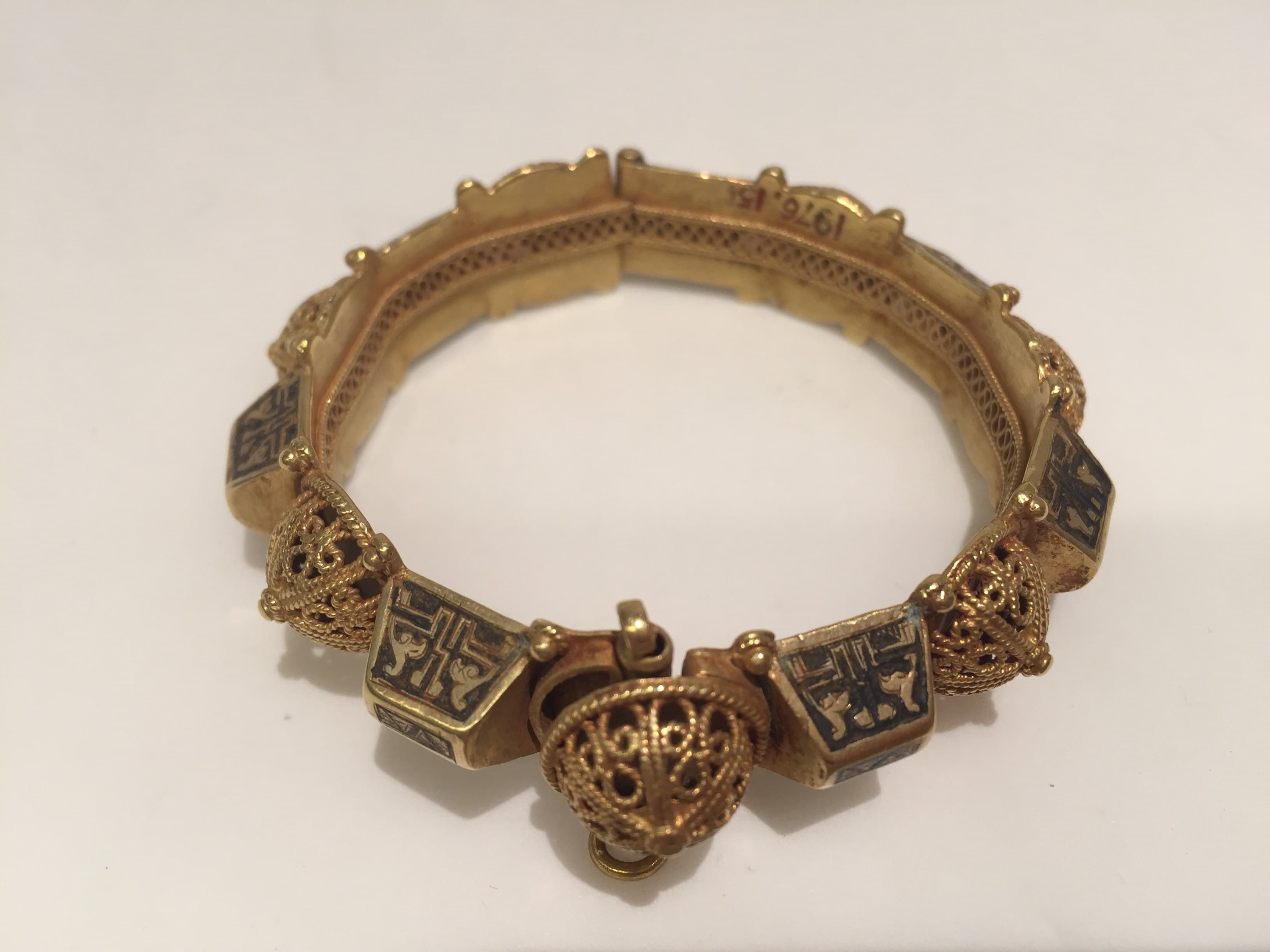 دستبند هشتصدساله استرآباد